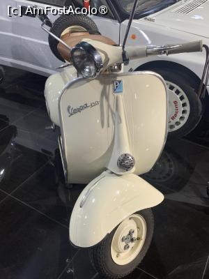 [P25] Piaggio Vespa 150 1962 » foto by AZE
 - 
<span class="allrVoted glyphicon glyphicon-heart hidden" id="av1463314"></span>
<a class="m-l-10 hidden" id="sv1463314" onclick="voting_Foto_DelVot(,1463314,28713)" role="button">șterge vot <span class="glyphicon glyphicon-remove"></span></a>
<a id="v91463314" class=" c-red"  onclick="voting_Foto_SetVot(1463314)" role="button"><span class="glyphicon glyphicon-heart-empty"></span> <b>LIKE</b> = Votează poza</a> <img class="hidden"  id="f1463314W9" src="/imagini/loader.gif" border="0" /><span class="AjErrMes hidden" id="e1463314ErM"></span>