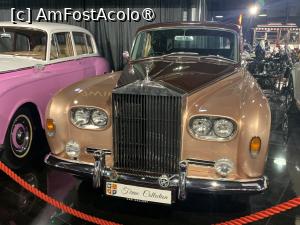 [P06] Rolls Royce Phamtom VI 1972 » foto by AZE
 - 
<span class="allrVoted glyphicon glyphicon-heart hidden" id="av1463295"></span>
<a class="m-l-10 hidden" id="sv1463295" onclick="voting_Foto_DelVot(,1463295,28713)" role="button">șterge vot <span class="glyphicon glyphicon-remove"></span></a>
<a id="v91463295" class=" c-red"  onclick="voting_Foto_SetVot(1463295)" role="button"><span class="glyphicon glyphicon-heart-empty"></span> <b>LIKE</b> = Votează poza</a> <img class="hidden"  id="f1463295W9" src="/imagini/loader.gif" border="0" /><span class="AjErrMes hidden" id="e1463295ErM"></span>