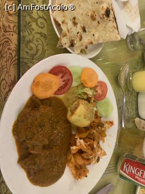 [P24] Restaurant Pink City Jaipur,felul doi așa cum am pus eu în farfurie » foto by AZE
 - 
<span class="allrVoted glyphicon glyphicon-heart hidden" id="av1447655"></span>
<a class="m-l-10 hidden" id="sv1447655" onclick="voting_Foto_DelVot(,1447655,28723)" role="button">șterge vot <span class="glyphicon glyphicon-remove"></span></a>
<a id="v91447655" class=" c-red"  onclick="voting_Foto_SetVot(1447655)" role="button"><span class="glyphicon glyphicon-heart-empty"></span> <b>LIKE</b> = Votează poza</a> <img class="hidden"  id="f1447655W9" src="/imagini/loader.gif" border="0" /><span class="AjErrMes hidden" id="e1447655ErM"></span>