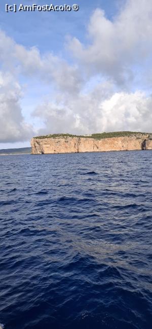 [P45] Capo Caccia - Cu vaporașul spre Grotte di Nettuno. » foto by iulianic
 - 
<span class="allrVoted glyphicon glyphicon-heart hidden" id="av1449634"></span>
<a class="m-l-10 hidden" id="sv1449634" onclick="voting_Foto_DelVot(,1449634,28742)" role="button">șterge vot <span class="glyphicon glyphicon-remove"></span></a>
<a id="v91449634" class=" c-red"  onclick="voting_Foto_SetVot(1449634)" role="button"><span class="glyphicon glyphicon-heart-empty"></span> <b>LIKE</b> = Votează poza</a> <img class="hidden"  id="f1449634W9" src="/imagini/loader.gif" border="0" /><span class="AjErrMes hidden" id="e1449634ErM"></span>