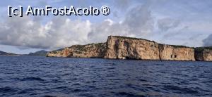 [P49] Capo Caccia - Cu vaporașul spre Grotte di Nettuno. » foto by iulianic
 - 
<span class="allrVoted glyphicon glyphicon-heart hidden" id="av1449638"></span>
<a class="m-l-10 hidden" id="sv1449638" onclick="voting_Foto_DelVot(,1449638,28742)" role="button">șterge vot <span class="glyphicon glyphicon-remove"></span></a>
<a id="v91449638" class=" c-red"  onclick="voting_Foto_SetVot(1449638)" role="button"><span class="glyphicon glyphicon-heart-empty"></span> <b>LIKE</b> = Votează poza</a> <img class="hidden"  id="f1449638W9" src="/imagini/loader.gif" border="0" /><span class="AjErrMes hidden" id="e1449638ErM"></span>