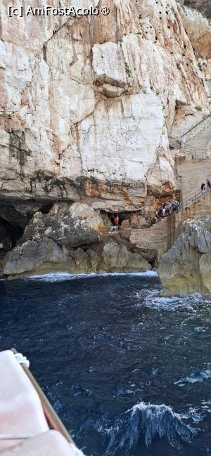 [P58] Capo Caccia - Cu vaporașul spre Grotte di Nettuno. » foto by iulianic
 - 
<span class="allrVoted glyphicon glyphicon-heart hidden" id="av1449647"></span>
<a class="m-l-10 hidden" id="sv1449647" onclick="voting_Foto_DelVot(,1449647,28742)" role="button">șterge vot <span class="glyphicon glyphicon-remove"></span></a>
<a id="v91449647" class=" c-red"  onclick="voting_Foto_SetVot(1449647)" role="button"><span class="glyphicon glyphicon-heart-empty"></span> <b>LIKE</b> = Votează poza</a> <img class="hidden"  id="f1449647W9" src="/imagini/loader.gif" border="0" /><span class="AjErrMes hidden" id="e1449647ErM"></span>