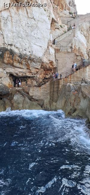 [P59] Capo Caccia - Cu vaporașul spre Grotte di Nettuno. » foto by iulianic
 - 
<span class="allrVoted glyphicon glyphicon-heart hidden" id="av1449648"></span>
<a class="m-l-10 hidden" id="sv1449648" onclick="voting_Foto_DelVot(,1449648,28742)" role="button">șterge vot <span class="glyphicon glyphicon-remove"></span></a>
<a id="v91449648" class=" c-red"  onclick="voting_Foto_SetVot(1449648)" role="button"><span class="glyphicon glyphicon-heart-empty"></span> <b>LIKE</b> = Votează poza</a> <img class="hidden"  id="f1449648W9" src="/imagini/loader.gif" border="0" /><span class="AjErrMes hidden" id="e1449648ErM"></span>