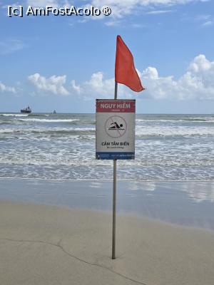 [P16] Plaja Da Nang » foto by crismis
 - 
<span class="allrVoted glyphicon glyphicon-heart hidden" id="av1536564"></span>
<a class="m-l-10 hidden" id="sv1536564" onclick="voting_Foto_DelVot(,1536564,28750)" role="button">șterge vot <span class="glyphicon glyphicon-remove"></span></a>
<a id="v91536564" class=" c-red"  onclick="voting_Foto_SetVot(1536564)" role="button"><span class="glyphicon glyphicon-heart-empty"></span> <b>LIKE</b> = Votează poza</a> <img class="hidden"  id="f1536564W9" src="/imagini/loader.gif" border="0" /><span class="AjErrMes hidden" id="e1536564ErM"></span>