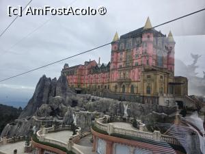 [P77] Castelul roz văzut din telecabină » foto by crismis
 - 
<span class="allrVoted glyphicon glyphicon-heart hidden" id="av1542762"></span>
<a class="m-l-10 hidden" id="sv1542762" onclick="voting_Foto_DelVot(,1542762,28750)" role="button">șterge vot <span class="glyphicon glyphicon-remove"></span></a>
<a id="v91542762" class=" c-red"  onclick="voting_Foto_SetVot(1542762)" role="button"><span class="glyphicon glyphicon-heart-empty"></span> <b>LIKE</b> = Votează poza</a> <img class="hidden"  id="f1542762W9" src="/imagini/loader.gif" border="0" /><span class="AjErrMes hidden" id="e1542762ErM"></span>