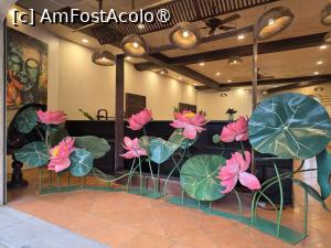 [P91] Intrarea în restaurantul cu stele Michelin » foto by crismis
 - 
<span class="allrVoted glyphicon glyphicon-heart hidden" id="av1542776"></span>
<a class="m-l-10 hidden" id="sv1542776" onclick="voting_Foto_DelVot(,1542776,28750)" role="button">șterge vot <span class="glyphicon glyphicon-remove"></span></a>
<a id="v91542776" class=" c-red"  onclick="voting_Foto_SetVot(1542776)" role="button"><span class="glyphicon glyphicon-heart-empty"></span> <b>LIKE</b> = Votează poza</a> <img class="hidden"  id="f1542776W9" src="/imagini/loader.gif" border="0" /><span class="AjErrMes hidden" id="e1542776ErM"></span>