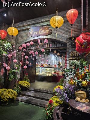 [P58] Ann Quan Restaurant; intrarea » foto by crismis
 - 
<span class="allrVoted glyphicon glyphicon-heart hidden" id="av1535586"></span>
<a class="m-l-10 hidden" id="sv1535586" onclick="voting_Foto_DelVot(,1535586,28794)" role="button">șterge vot <span class="glyphicon glyphicon-remove"></span></a>
<a id="v91535586" class=" c-red"  onclick="voting_Foto_SetVot(1535586)" role="button"><span class="glyphicon glyphicon-heart-empty"></span> <b>LIKE</b> = Votează poza</a> <img class="hidden"  id="f1535586W9" src="/imagini/loader.gif" border="0" /><span class="AjErrMes hidden" id="e1535586ErM"></span>