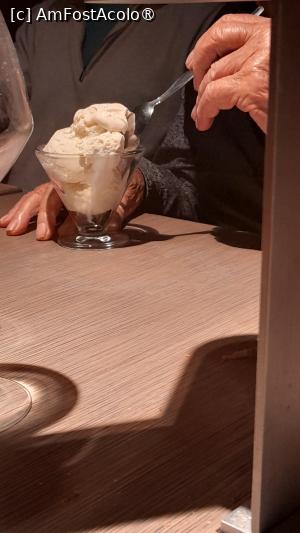 [P24] doar înghetata » foto by Yolanda
 - 
<span class="allrVoted glyphicon glyphicon-heart hidden" id="av1515299"></span>
<a class="m-l-10 hidden" id="sv1515299" onclick="voting_Foto_DelVot(,1515299,28802)" role="button">șterge vot <span class="glyphicon glyphicon-remove"></span></a>
<a id="v91515299" class=" c-red"  onclick="voting_Foto_SetVot(1515299)" role="button"><span class="glyphicon glyphicon-heart-empty"></span> <b>LIKE</b> = Votează poza</a> <img class="hidden"  id="f1515299W9" src="/imagini/loader.gif" border="0" /><span class="AjErrMes hidden" id="e1515299ErM"></span>