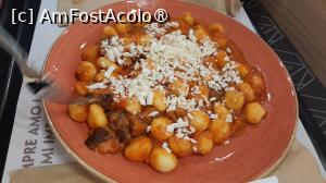 [P01] prânzul în Vetona, gnocchi cu legume si parmezan » foto by Yolanda
 - 
<span class="allrVoted glyphicon glyphicon-heart hidden" id="av1466350"></span>
<a class="m-l-10 hidden" id="sv1466350" onclick="voting_Foto_DelVot(,1466350,28862)" role="button">șterge vot <span class="glyphicon glyphicon-remove"></span></a>
<a id="v91466350" class=" c-red"  onclick="voting_Foto_SetVot(1466350)" role="button"><span class="glyphicon glyphicon-heart-empty"></span> <b>LIKE</b> = Votează poza</a> <img class="hidden"  id="f1466350W9" src="/imagini/loader.gif" border="0" /><span class="AjErrMes hidden" id="e1466350ErM"></span>