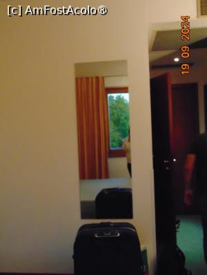 [P31] camera hotel Cangrande » foto by Yolanda
 - 
<span class="allrVoted glyphicon glyphicon-heart hidden" id="av1466380"></span>
<a class="m-l-10 hidden" id="sv1466380" onclick="voting_Foto_DelVot(,1466380,28862)" role="button">șterge vot <span class="glyphicon glyphicon-remove"></span></a>
<a id="v91466380" class=" c-red"  onclick="voting_Foto_SetVot(1466380)" role="button"><span class="glyphicon glyphicon-heart-empty"></span> <b>LIKE</b> = Votează poza</a> <img class="hidden"  id="f1466380W9" src="/imagini/loader.gif" border="0" /><span class="AjErrMes hidden" id="e1466380ErM"></span>