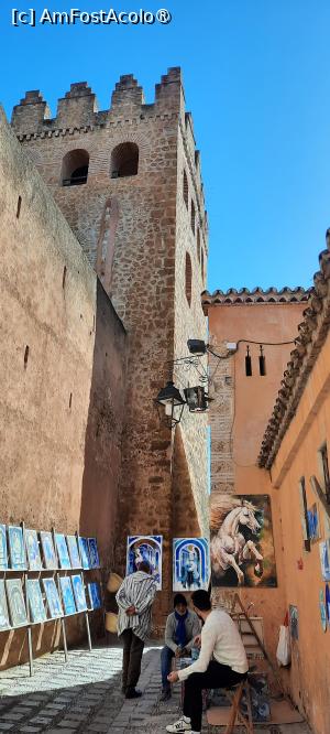 [P23] Chefchaouen, Piața Uta el Hammam și Zidurile Fortăreței (Kasbah) cu Turnul Principal » foto by mprofeanu
 - 
<span class="allrVoted glyphicon glyphicon-heart hidden" id="av1467389"></span>
<a class="m-l-10 hidden" id="sv1467389" onclick="voting_Foto_DelVot(,1467389,28870)" role="button">șterge vot <span class="glyphicon glyphicon-remove"></span></a>
<a id="v91467389" class=" c-red"  onclick="voting_Foto_SetVot(1467389)" role="button"><span class="glyphicon glyphicon-heart-empty"></span> <b>LIKE</b> = Votează poza</a> <img class="hidden"  id="f1467389W9" src="/imagini/loader.gif" border="0" /><span class="AjErrMes hidden" id="e1467389ErM"></span>