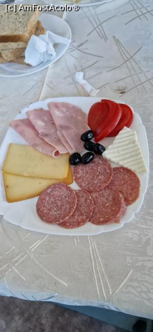 [P20] 20. Mic dejunul de a doua zi. » foto by doinafil
 - 
<span class="allrVoted glyphicon glyphicon-heart hidden" id="av1505841"></span>
<a class="m-l-10 hidden" id="sv1505841" onclick="voting_Foto_DelVot(,1505841,28911)" role="button">șterge vot <span class="glyphicon glyphicon-remove"></span></a>
<a id="v91505841" class=" c-red"  onclick="voting_Foto_SetVot(1505841)" role="button"><span class="glyphicon glyphicon-heart-empty"></span> <b>LIKE</b> = Votează poza</a> <img class="hidden"  id="f1505841W9" src="/imagini/loader.gif" border="0" /><span class="AjErrMes hidden" id="e1505841ErM"></span>