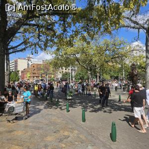 [P05] Plazza Botero » foto by robert
 - 
<span class="allrVoted glyphicon glyphicon-heart hidden" id="av1475409"></span>
<a class="m-l-10 hidden" id="sv1475409" onclick="voting_Foto_DelVot(,1475409,28935)" role="button">șterge vot <span class="glyphicon glyphicon-remove"></span></a>
<a id="v91475409" class=" c-red"  onclick="voting_Foto_SetVot(1475409)" role="button"><span class="glyphicon glyphicon-heart-empty"></span> <b>LIKE</b> = Votează poza</a> <img class="hidden"  id="f1475409W9" src="/imagini/loader.gif" border="0" /><span class="AjErrMes hidden" id="e1475409ErM"></span>