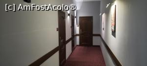 [P10] Cernăuți, T&S Apart-Hotel, Holul de la Parter, Prima ușă este de la Camera 108, Camera noastră » foto by mprofeanu
 - 
<span class="allrVoted glyphicon glyphicon-heart hidden" id="av1479893"></span>
<a class="m-l-10 hidden" id="sv1479893" onclick="voting_Foto_DelVot(,1479893,28959)" role="button">șterge vot <span class="glyphicon glyphicon-remove"></span></a>
<a id="v91479893" class=" c-red"  onclick="voting_Foto_SetVot(1479893)" role="button"><span class="glyphicon glyphicon-heart-empty"></span> <b>LIKE</b> = Votează poza</a> <img class="hidden"  id="f1479893W9" src="/imagini/loader.gif" border="0" /><span class="AjErrMes hidden" id="e1479893ErM"></span>