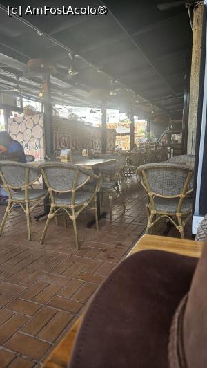 [P12] pe la restaurant » foto by robert
 - 
<span class="allrVoted glyphicon glyphicon-heart hidden" id="av1480534"></span>
<a class="m-l-10 hidden" id="sv1480534" onclick="voting_Foto_DelVot(,1480534,28964)" role="button">șterge vot <span class="glyphicon glyphicon-remove"></span></a>
<a id="v91480534" class=" c-red"  onclick="voting_Foto_SetVot(1480534)" role="button"><span class="glyphicon glyphicon-heart-empty"></span> <b>LIKE</b> = Votează poza</a> <img class="hidden"  id="f1480534W9" src="/imagini/loader.gif" border="0" /><span class="AjErrMes hidden" id="e1480534ErM"></span>