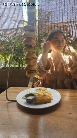 [P20] metru de burger » foto by robert
 - 
<span class="allrVoted glyphicon glyphicon-heart hidden" id="av1480542"></span>
<a class="m-l-10 hidden" id="sv1480542" onclick="voting_Foto_DelVot(,1480542,28964)" role="button">șterge vot <span class="glyphicon glyphicon-remove"></span></a>
<a id="v91480542" class=" c-red"  onclick="voting_Foto_SetVot(1480542)" role="button"><span class="glyphicon glyphicon-heart-empty"></span> <b>LIKE</b> = Votează poza</a> <img class="hidden"  id="f1480542W9" src="/imagini/loader.gif" border="0" /><span class="AjErrMes hidden" id="e1480542ErM"></span>
