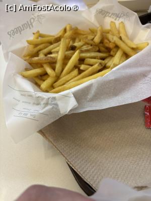 [P08] Hardees Dubai Mall » foto by AZE
 - 
<span class="allrVoted glyphicon glyphicon-heart hidden" id="av1487467"></span>
<a class="m-l-10 hidden" id="sv1487467" onclick="voting_Foto_DelVot(,1487467,28992)" role="button">șterge vot <span class="glyphicon glyphicon-remove"></span></a>
<a id="v91487467" class=" c-red"  onclick="voting_Foto_SetVot(1487467)" role="button"><span class="glyphicon glyphicon-heart-empty"></span> <b>LIKE</b> = Votează poza</a> <img class="hidden"  id="f1487467W9" src="/imagini/loader.gif" border="0" /><span class="AjErrMes hidden" id="e1487467ErM"></span>