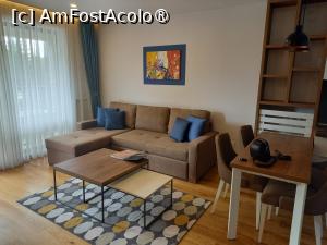 [P06] Livingul apartamentului » foto by zlatna
 - 
<span class="allrVoted glyphicon glyphicon-heart hidden" id="av1483828"></span>
<a class="m-l-10 hidden" id="sv1483828" onclick="voting_Foto_DelVot(,1483828,28993)" role="button">șterge vot <span class="glyphicon glyphicon-remove"></span></a>
<a id="v91483828" class=" c-red"  onclick="voting_Foto_SetVot(1483828)" role="button"><span class="glyphicon glyphicon-heart-empty"></span> <b>LIKE</b> = Votează poza</a> <img class="hidden"  id="f1483828W9" src="/imagini/loader.gif" border="0" /><span class="AjErrMes hidden" id="e1483828ErM"></span>