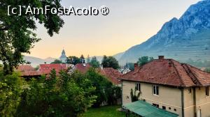 [P05] O încercare de a surprinde unul din cele două răsărituri de soare :). Clădirea din prim-plan este o instituție publică, vecină cu Casa Felix. » foto by Cornelia
 - 
<span class="allrVoted glyphicon glyphicon-heart hidden" id="av1483900"></span>
<a class="m-l-10 hidden" id="sv1483900" onclick="voting_Foto_DelVot(,1483900,28995)" role="button">șterge vot <span class="glyphicon glyphicon-remove"></span></a>
<a id="v91483900" class=" c-red"  onclick="voting_Foto_SetVot(1483900)" role="button"><span class="glyphicon glyphicon-heart-empty"></span> <b>LIKE</b> = Votează poza</a> <img class="hidden"  id="f1483900W9" src="/imagini/loader.gif" border="0" /><span class="AjErrMes hidden" id="e1483900ErM"></span>
