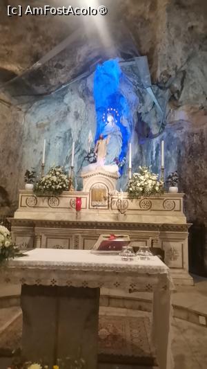 [P08] Grota Santa Rosalia de pe muntele Pellegrino » foto by dorgo
 - 
<span class="allrVoted glyphicon glyphicon-heart hidden" id="av1504028"></span>
<a class="m-l-10 hidden" id="sv1504028" onclick="voting_Foto_DelVot(,1504028,29017)" role="button">șterge vot <span class="glyphicon glyphicon-remove"></span></a>
<a id="v91504028" class=" c-red"  onclick="voting_Foto_SetVot(1504028)" role="button"><span class="glyphicon glyphicon-heart-empty"></span> <b>LIKE</b> = Votează poza</a> <img class="hidden"  id="f1504028W9" src="/imagini/loader.gif" border="0" /><span class="AjErrMes hidden" id="e1504028ErM"></span>