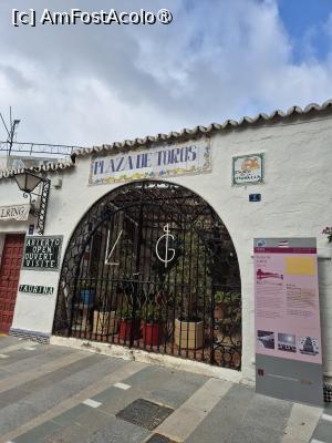 [P12] Mijas - Piaza del toros » foto by ANILU
 - 
<span class="allrVoted glyphicon glyphicon-heart hidden" id="av1486621"></span>
<a class="m-l-10 hidden" id="sv1486621" onclick="voting_Foto_DelVot(,1486621,29019)" role="button">șterge vot <span class="glyphicon glyphicon-remove"></span></a>
<a id="v91486621" class=" c-red"  onclick="voting_Foto_SetVot(1486621)" role="button"><span class="glyphicon glyphicon-heart-empty"></span> <b>LIKE</b> = Votează poza</a> <img class="hidden"  id="f1486621W9" src="/imagini/loader.gif" border="0" /><span class="AjErrMes hidden" id="e1486621ErM"></span>