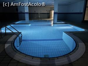 [P32] Ascos Coral Beach Hotel,piscina interioară seara » foto by AZE
 - 
<span class="allrVoted glyphicon glyphicon-heart hidden" id="av1489157"></span>
<a class="m-l-10 hidden" id="sv1489157" onclick="voting_Foto_DelVot(,1489157,29044)" role="button">șterge vot <span class="glyphicon glyphicon-remove"></span></a>
<a id="v91489157" class=" c-red"  onclick="voting_Foto_SetVot(1489157)" role="button"><span class="glyphicon glyphicon-heart-empty"></span> <b>LIKE</b> = Votează poza</a> <img class="hidden"  id="f1489157W9" src="/imagini/loader.gif" border="0" /><span class="AjErrMes hidden" id="e1489157ErM"></span>