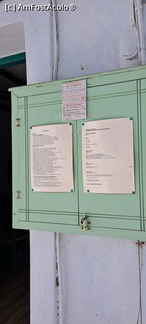 [P15] Taverna TranzisToRaki, meniu afișat pe o cutie » foto by irinad
 - 
<span class="allrVoted glyphicon glyphicon-heart hidden" id="av1496398"></span>
<a class="m-l-10 hidden" id="sv1496398" onclick="voting_Foto_DelVot(,1496398,29045)" role="button">șterge vot <span class="glyphicon glyphicon-remove"></span></a>
<a id="v91496398" class=" c-red"  onclick="voting_Foto_SetVot(1496398)" role="button"><span class="glyphicon glyphicon-heart-empty"></span> <b>LIKE</b> = Votează poza</a> <img class="hidden"  id="f1496398W9" src="/imagini/loader.gif" border="0" /><span class="AjErrMes hidden" id="e1496398ErM"></span>
