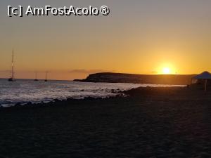 [P60] Apus de soare pe plaja Meloneras » foto by crismis
 - 
<span class="allrVoted glyphicon glyphicon-heart hidden" id="av1490019"></span>
<a class="m-l-10 hidden" id="sv1490019" onclick="voting_Foto_DelVot(,1490019,29047)" role="button">șterge vot <span class="glyphicon glyphicon-remove"></span></a>
<a id="v91490019" class=" c-red"  onclick="voting_Foto_SetVot(1490019)" role="button"><span class="glyphicon glyphicon-heart-empty"></span> <b>LIKE</b> = Votează poza</a> <img class="hidden"  id="f1490019W9" src="/imagini/loader.gif" border="0" /><span class="AjErrMes hidden" id="e1490019ErM"></span>