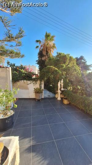 [P03] Moschatos Beach House, aleea in fața camerei » foto by sunflower
 - 
<span class="allrVoted glyphicon glyphicon-heart hidden" id="av1489829"></span>
<a class="m-l-10 hidden" id="sv1489829" onclick="voting_Foto_DelVot(,1489829,29049)" role="button">șterge vot <span class="glyphicon glyphicon-remove"></span></a>
<a id="v91489829" class=" c-red"  onclick="voting_Foto_SetVot(1489829)" role="button"><span class="glyphicon glyphicon-heart-empty"></span> <b>LIKE</b> = Votează poza</a> <img class="hidden"  id="f1489829W9" src="/imagini/loader.gif" border="0" /><span class="AjErrMes hidden" id="e1489829ErM"></span>