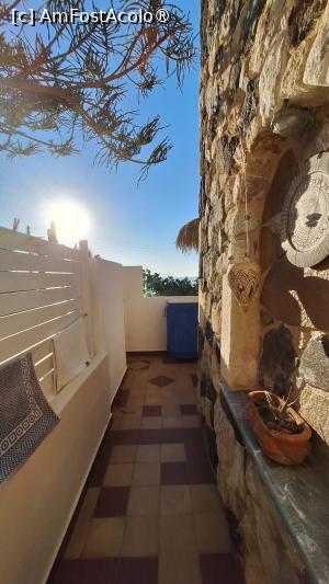 [P04] Moschatos Beach House, micuța curte a studioului » foto by sunflower
 - 
<span class="allrVoted glyphicon glyphicon-heart hidden" id="av1489830"></span>
<a class="m-l-10 hidden" id="sv1489830" onclick="voting_Foto_DelVot(,1489830,29049)" role="button">șterge vot <span class="glyphicon glyphicon-remove"></span></a>
<a id="v91489830" class=" c-red"  onclick="voting_Foto_SetVot(1489830)" role="button"><span class="glyphicon glyphicon-heart-empty"></span> <b>LIKE</b> = Votează poza</a> <img class="hidden"  id="f1489830W9" src="/imagini/loader.gif" border="0" /><span class="AjErrMes hidden" id="e1489830ErM"></span>