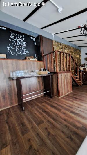 [P17] O parte din restaurant » foto by laura mihaela
 - 
<span class="allrVoted glyphicon glyphicon-heart hidden" id="av1490899"></span>
<a class="m-l-10 hidden" id="sv1490899" onclick="voting_Foto_DelVot(,1490899,29056)" role="button">șterge vot <span class="glyphicon glyphicon-remove"></span></a>
<a id="v91490899" class=" c-red"  onclick="voting_Foto_SetVot(1490899)" role="button"><span class="glyphicon glyphicon-heart-empty"></span> <b>LIKE</b> = Votează poza</a> <img class="hidden"  id="f1490899W9" src="/imagini/loader.gif" border="0" /><span class="AjErrMes hidden" id="e1490899ErM"></span>