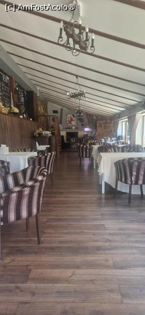 [P02] Restaurantul in interior » foto by delinyka
 - 
<span class="allrVoted glyphicon glyphicon-heart hidden" id="av1497068"></span>
<a class="m-l-10 hidden" id="sv1497068" onclick="voting_Foto_DelVot(,1497068,29056)" role="button">șterge vot <span class="glyphicon glyphicon-remove"></span></a>
<a id="v91497068" class=" c-red"  onclick="voting_Foto_SetVot(1497068)" role="button"><span class="glyphicon glyphicon-heart-empty"></span> <b>LIKE</b> = Votează poza</a> <img class="hidden"  id="f1497068W9" src="/imagini/loader.gif" border="0" /><span class="AjErrMes hidden" id="e1497068ErM"></span>