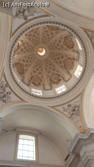 [P29] Cupola bisericii din Gandolfo » foto by ANILU
 - 
<span class="allrVoted glyphicon glyphicon-heart hidden" id="av1329281"></span>
<a class="m-l-10 hidden" id="sv1329281" onclick="voting_Foto_DelVot(,1329281,29060)" role="button">șterge vot <span class="glyphicon glyphicon-remove"></span></a>
<a id="v91329281" class=" c-red"  onclick="voting_Foto_SetVot(1329281)" role="button"><span class="glyphicon glyphicon-heart-empty"></span> <b>LIKE</b> = Votează poza</a> <img class="hidden"  id="f1329281W9" src="/imagini/loader.gif" border="0" /><span class="AjErrMes hidden" id="e1329281ErM"></span>