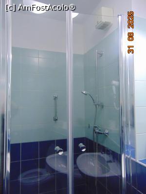 [P14] baia din camera 508 » foto by Yolanda
 - 
<span class="allrVoted glyphicon glyphicon-heart hidden" id="av1497903"></span>
<a class="m-l-10 hidden" id="sv1497903" onclick="voting_Foto_DelVot(,1497903,29121)" role="button">șterge vot <span class="glyphicon glyphicon-remove"></span></a>
<a id="v91497903" class=" c-red"  onclick="voting_Foto_SetVot(1497903)" role="button"><span class="glyphicon glyphicon-heart-empty"></span> <b>LIKE</b> = Votează poza</a> <img class="hidden"  id="f1497903W9" src="/imagini/loader.gif" border="0" /><span class="AjErrMes hidden" id="e1497903ErM"></span>