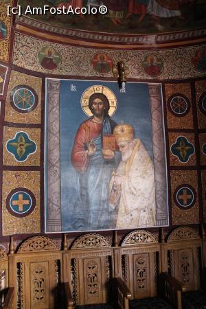 [P11] Corbeni, Mănăstirea Antonești, Biserica Nașterea Sfântului Ioan Botezătorul, Pictură cu Iisus Hristos și Arhiepiscopul Calinic » foto by mprofeanu
 - 
<span class="allrVoted glyphicon glyphicon-heart hidden" id="av1127460"></span>
<a class="m-l-10 hidden" id="sv1127460" onclick="voting_Foto_DelVot(,1127460,29123)" role="button">șterge vot <span class="glyphicon glyphicon-remove"></span></a>
<a id="v91127460" class=" c-red"  onclick="voting_Foto_SetVot(1127460)" role="button"><span class="glyphicon glyphicon-heart-empty"></span> <b>LIKE</b> = Votează poza</a> <img class="hidden"  id="f1127460W9" src="/imagini/loader.gif" border="0" /><span class="AjErrMes hidden" id="e1127460ErM"></span>