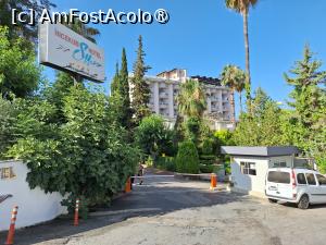 [P01] Cabina pazei si bariera de la intrarea spre hotel » foto by Scorpions
 - 
<span class="allrVoted glyphicon glyphicon-heart hidden" id="av1498373"></span>
<a class="m-l-10 hidden" id="sv1498373" onclick="voting_Foto_DelVot(,1498373,29125)" role="button">șterge vot <span class="glyphicon glyphicon-remove"></span></a>
<a id="v91498373" class=" c-red"  onclick="voting_Foto_SetVot(1498373)" role="button"><span class="glyphicon glyphicon-heart-empty"></span> <b>LIKE</b> = Votează poza</a> <img class="hidden"  id="f1498373W9" src="/imagini/loader.gif" border="0" /><span class="AjErrMes hidden" id="e1498373ErM"></span>
