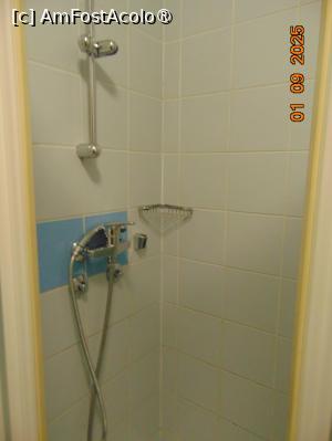 [P21] interior cabina dus » foto by Yolanda
 - 
<span class="allrVoted glyphicon glyphicon-heart hidden" id="av1499505"></span>
<a class="m-l-10 hidden" id="sv1499505" onclick="voting_Foto_DelVot(,1499505,29129)" role="button">șterge vot <span class="glyphicon glyphicon-remove"></span></a>
<a id="v91499505" class=" c-red"  onclick="voting_Foto_SetVot(1499505)" role="button"><span class="glyphicon glyphicon-heart-empty"></span> <b>LIKE</b> = Votează poza</a> <img class="hidden"  id="f1499505W9" src="/imagini/loader.gif" border="0" /><span class="AjErrMes hidden" id="e1499505ErM"></span>
