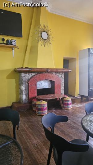 [P16] la restaurant » foto by robert
 - 
<span class="allrVoted glyphicon glyphicon-heart hidden" id="av1499630"></span>
<a class="m-l-10 hidden" id="sv1499630" onclick="voting_Foto_DelVot(,1499630,29130)" role="button">șterge vot <span class="glyphicon glyphicon-remove"></span></a>
<a id="v91499630" class=" c-red"  onclick="voting_Foto_SetVot(1499630)" role="button"><span class="glyphicon glyphicon-heart-empty"></span> <b>LIKE</b> = Votează poza</a> <img class="hidden"  id="f1499630W9" src="/imagini/loader.gif" border="0" /><span class="AjErrMes hidden" id="e1499630ErM"></span>