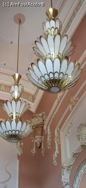 [P17] Constanta - Cazinoul, policandre in fosta sala de bal. » foto by iulianic
 - 
<span class="allrVoted glyphicon glyphicon-heart hidden" id="av1547707"></span>
<a class="m-l-10 hidden" id="sv1547707" onclick="voting_Foto_DelVot(,1547707,29149)" role="button">șterge vot <span class="glyphicon glyphicon-remove"></span></a>
<a id="v91547707" class=" c-red"  onclick="voting_Foto_SetVot(1547707)" role="button"><span class="glyphicon glyphicon-heart-empty"></span> <b>LIKE</b> = Votează poza</a> <img class="hidden"  id="f1547707W9" src="/imagini/loader.gif" border="0" /><span class="AjErrMes hidden" id="e1547707ErM"></span>