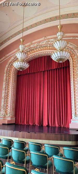 [P11] Scena Cazinoului. » foto by tata123 🔱
 - 
<span class="allrVoted glyphicon glyphicon-heart hidden" id="av1516052"></span>
<a class="m-l-10 hidden" id="sv1516052" onclick="voting_Foto_DelVot(,1516052,29149)" role="button">șterge vot <span class="glyphicon glyphicon-remove"></span></a>
<a id="v91516052" class=" c-red"  onclick="voting_Foto_SetVot(1516052)" role="button"><span class="glyphicon glyphicon-heart-empty"></span> <b>LIKE</b> = Votează poza</a> <img class="hidden"  id="f1516052W9" src="/imagini/loader.gif" border="0" /><span class="AjErrMes hidden" id="e1516052ErM"></span>