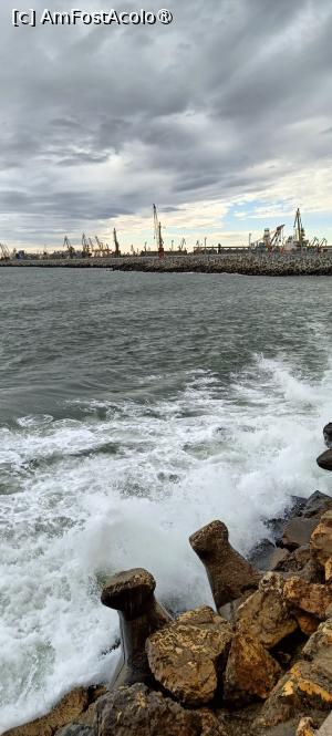 [P02] Vedere spre portul Constanța. » foto by tata123 🔱
 - 
<span class="allrVoted glyphicon glyphicon-heart hidden" id="av1516043"></span>
<a class="m-l-10 hidden" id="sv1516043" onclick="voting_Foto_DelVot(,1516043,29149)" role="button">șterge vot <span class="glyphicon glyphicon-remove"></span></a>
<a id="v91516043" class=" c-red"  onclick="voting_Foto_SetVot(1516043)" role="button"><span class="glyphicon glyphicon-heart-empty"></span> <b>LIKE</b> = Votează poza</a> <img class="hidden"  id="f1516043W9" src="/imagini/loader.gif" border="0" /><span class="AjErrMes hidden" id="e1516043ErM"></span>