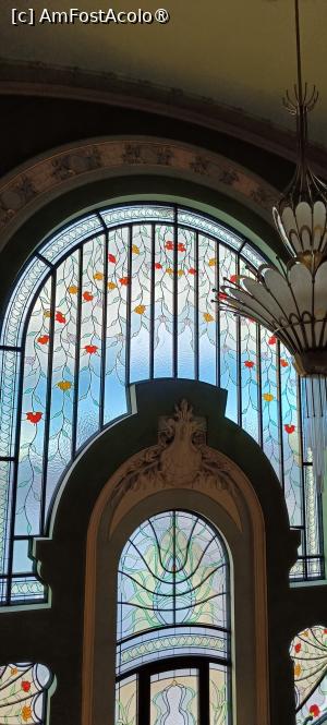 [P08] Vitralii în zona scării monumentale. » foto by tata123 🔱
 - 
<span class="allrVoted glyphicon glyphicon-heart hidden" id="av1516049"></span>
<a class="m-l-10 hidden" id="sv1516049" onclick="voting_Foto_DelVot(,1516049,29149)" role="button">șterge vot <span class="glyphicon glyphicon-remove"></span></a>
<a id="v91516049" class=" c-red"  onclick="voting_Foto_SetVot(1516049)" role="button"><span class="glyphicon glyphicon-heart-empty"></span> <b>LIKE</b> = Votează poza</a> <img class="hidden"  id="f1516049W9" src="/imagini/loader.gif" border="0" /><span class="AjErrMes hidden" id="e1516049ErM"></span>