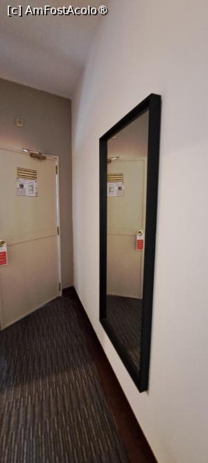 [P22] Imperatriz Aparthotel,oglindă mare pe hol » foto by irinad
 - 
<span class="allrVoted glyphicon glyphicon-heart hidden" id="av1502274"></span>
<a class="m-l-10 hidden" id="sv1502274" onclick="voting_Foto_DelVot(,1502274,29150)" role="button">șterge vot <span class="glyphicon glyphicon-remove"></span></a>
<a id="v91502274" class=" c-red"  onclick="voting_Foto_SetVot(1502274)" role="button"><span class="glyphicon glyphicon-heart-empty"></span> <b>LIKE</b> = Votează poza</a> <img class="hidden"  id="f1502274W9" src="/imagini/loader.gif" border="0" /><span class="AjErrMes hidden" id="e1502274ErM"></span>