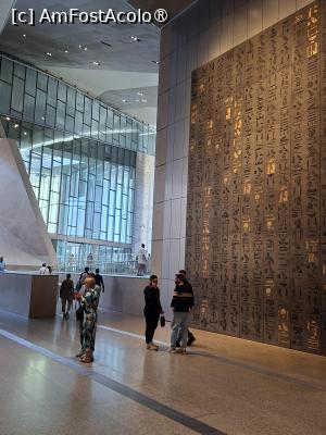 [P43] GEM, Mergem spre Galeriile principale, aici în față dreapta era loc de odihnă și pozat grădini și piramidele din Giza... » foto by mprofeanu
 - 
<span class="allrVoted glyphicon glyphicon-heart hidden" id="av1526987"></span>
<a class="m-l-10 hidden" id="sv1526987" onclick="voting_Foto_DelVot(,1526987,29165)" role="button">șterge vot <span class="glyphicon glyphicon-remove"></span></a>
<a id="v91526987" class=" c-red"  onclick="voting_Foto_SetVot(1526987)" role="button"><span class="glyphicon glyphicon-heart-empty"></span> <b>LIKE</b> = Votează poza</a> <img class="hidden"  id="f1526987W9" src="/imagini/loader.gif" border="0" /><span class="AjErrMes hidden" id="e1526987ErM"></span>