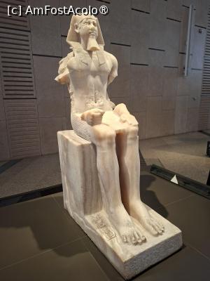 [P49] GEM, Galeria 02, Statuia lui Menkaure neterminată, cap mic, mâini și picioare mari, Dinastia 4, i-am văzut interiorul Piramidei... » foto by mprofeanu
 - 
<span class="allrVoted glyphicon glyphicon-heart hidden" id="av1526993"></span>
<a class="m-l-10 hidden" id="sv1526993" onclick="voting_Foto_DelVot(,1526993,29165)" role="button">șterge vot <span class="glyphicon glyphicon-remove"></span></a>
<a id="v91526993" class=" c-red"  onclick="voting_Foto_SetVot(1526993)" role="button"><span class="glyphicon glyphicon-heart-empty"></span> <b>LIKE</b> = Votează poza</a> <img class="hidden"  id="f1526993W9" src="/imagini/loader.gif" border="0" /><span class="AjErrMes hidden" id="e1526993ErM"></span>