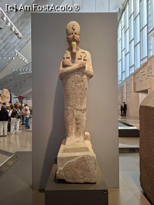 [P56] GEM, Galeria 05, Statuia colosală a Regelui Mentuhotep II, a fost primul din Dinastia 11 care a unificat Egiptul, Deir el-Bahari » foto by mprofeanu
 - 
<span class="allrVoted glyphicon glyphicon-heart hidden" id="av1527000"></span>
<a class="m-l-10 hidden" id="sv1527000" onclick="voting_Foto_DelVot(,1527000,29165)" role="button">șterge vot <span class="glyphicon glyphicon-remove"></span></a>
<a id="v91527000" class=" c-red"  onclick="voting_Foto_SetVot(1527000)" role="button"><span class="glyphicon glyphicon-heart-empty"></span> <b>LIKE</b> = Votează poza</a> <img class="hidden"  id="f1527000W9" src="/imagini/loader.gif" border="0" /><span class="AjErrMes hidden" id="e1527000ErM"></span>