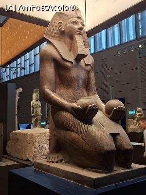 [P63] GEM, Galeria 08, Statuia în genunchi a reginei Hatshepsut, dinastia 18, Deir el-Bahari, granit » foto by mprofeanu
 - 
<span class="allrVoted glyphicon glyphicon-heart hidden" id="av1527007"></span>
<a class="m-l-10 hidden" id="sv1527007" onclick="voting_Foto_DelVot(,1527007,29165)" role="button">șterge vot <span class="glyphicon glyphicon-remove"></span></a>
<a id="v91527007" class=" c-red"  onclick="voting_Foto_SetVot(1527007)" role="button"><span class="glyphicon glyphicon-heart-empty"></span> <b>LIKE</b> = Votează poza</a> <img class="hidden"  id="f1527007W9" src="/imagini/loader.gif" border="0" /><span class="AjErrMes hidden" id="e1527007ErM"></span>