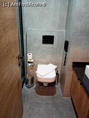 [P27] Dotări din baie. » foto by ovidiuyepi
 - 
<span class="allrVoted glyphicon glyphicon-heart hidden" id="av1504897"></span>
<a class="m-l-10 hidden" id="sv1504897" onclick="voting_Foto_DelVot(,1504897,29168)" role="button">șterge vot <span class="glyphicon glyphicon-remove"></span></a>
<a id="v91504897" class=" c-red"  onclick="voting_Foto_SetVot(1504897)" role="button"><span class="glyphicon glyphicon-heart-empty"></span> <b>LIKE</b> = Votează poza</a> <img class="hidden"  id="f1504897W9" src="/imagini/loader.gif" border="0" /><span class="AjErrMes hidden" id="e1504897ErM"></span>