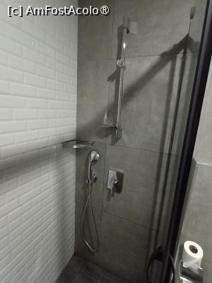 [P08] Cabina de duș. » foto by ovidiuyepi
 - 
<span class="allrVoted glyphicon glyphicon-heart hidden" id="av1504878"></span>
<a class="m-l-10 hidden" id="sv1504878" onclick="voting_Foto_DelVot(,1504878,29168)" role="button">șterge vot <span class="glyphicon glyphicon-remove"></span></a>
<a id="v91504878" class=" c-red"  onclick="voting_Foto_SetVot(1504878)" role="button"><span class="glyphicon glyphicon-heart-empty"></span> <b>LIKE</b> = Votează poza</a> <img class="hidden"  id="f1504878W9" src="/imagini/loader.gif" border="0" /><span class="AjErrMes hidden" id="e1504878ErM"></span>