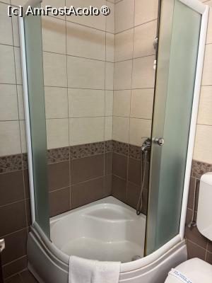 [P04] Cabina de dus » foto by Trank
 - 
<span class="allrVoted glyphicon glyphicon-heart hidden" id="av1505416"></span>
<a class="m-l-10 hidden" id="sv1505416" onclick="voting_Foto_DelVot(,1505416,29174)" role="button">șterge vot <span class="glyphicon glyphicon-remove"></span></a>
<a id="v91505416" class=" c-red"  onclick="voting_Foto_SetVot(1505416)" role="button"><span class="glyphicon glyphicon-heart-empty"></span> <b>LIKE</b> = Votează poza</a> <img class="hidden"  id="f1505416W9" src="/imagini/loader.gif" border="0" /><span class="AjErrMes hidden" id="e1505416ErM"></span>